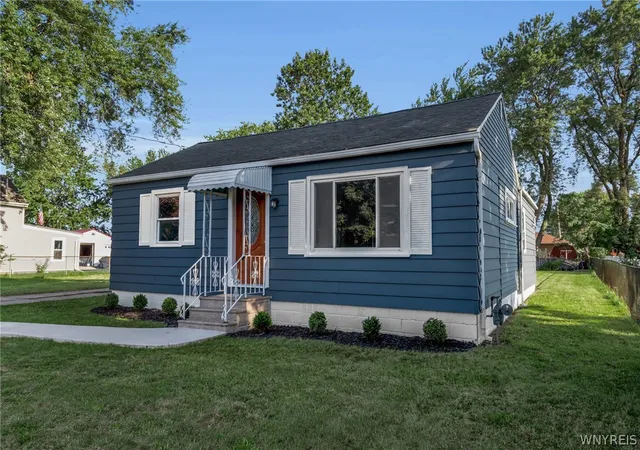 Photo 3 of Sale Pending at 58 Goering Ave, Buffalo, NY 14225 | MLS# B1712683 | Listing updated on 2026-09-14
