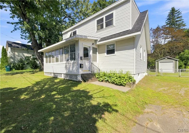 Photo 3 of Single family home for sale at 313 Chestnut St, Oswego, NY 13126 | MLS# S1712981 | Listing updated on 2026-09-08