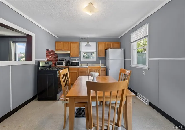 Photo 3 of Single family home for sale at 313 Chestnut St, Oswego, NY 13126 | MLS# S1712981 | Listing updated on 2026-09-08
