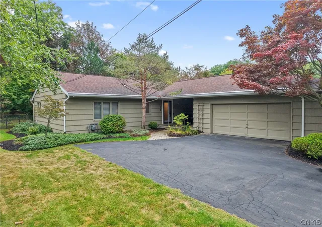 Single family home for sale at 15 Bradford Dr, Syracuse, NY 13224 | MLS# S1711516