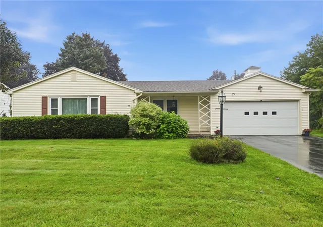 Photo 2 of Single family home for sale at 79 Fern Castle Dr, Rochester, NY 14622 | MLS# R1712221 | Listing updated on 2026-09-14