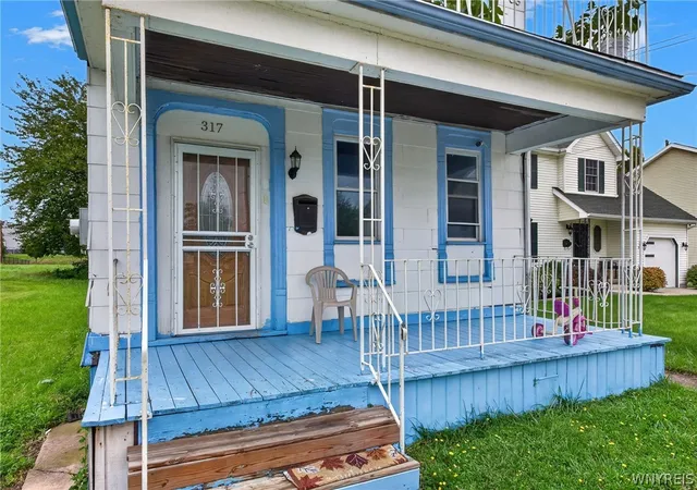 Photo 3 of Multi family home for sale at 317 Pratt St, Buffalo, NY 14204 | MLS# B1712983 | Listing updated on 2026-09-08