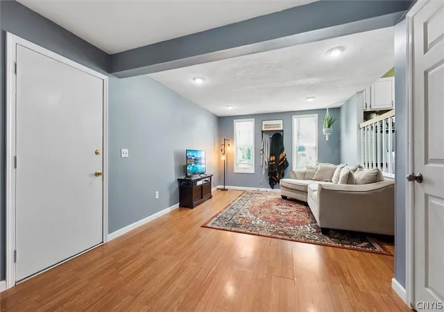 Photo 3 of Single family home for sale at 8152 Scotia Ln, Liverpool, NY 13090 | MLS# S1712324 | Listing updated on 2026-09-08