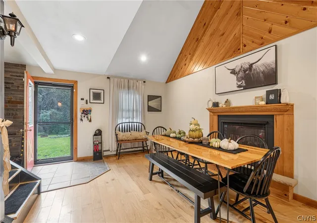 Photo 4 of Single family home for sale at 191 Nine Mile Point Rd, Oswego, NY 13126 | MLS# S1712823 | Listing updated on 2026-09-10