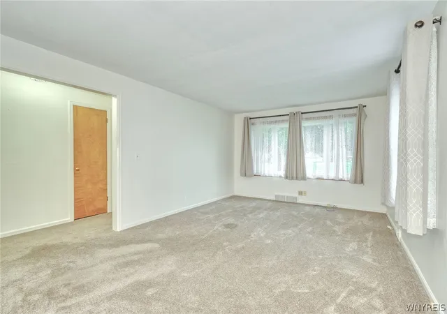 Photo 4 of Single family home for sale at 215 Noridge Dr, Rochester, NY 14622 | MLS# B1712874 | Listing updated on 2026-09-12