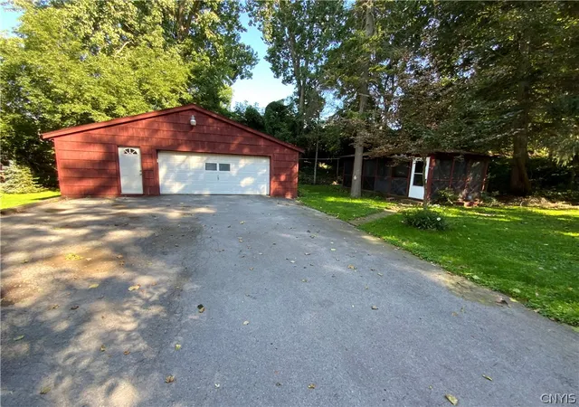 Photo 3 of Single family home for sale at 348 N Indiana Ave, Watertown, NY 13601 | MLS# S1713039 | Listing updated on 2026-09-08