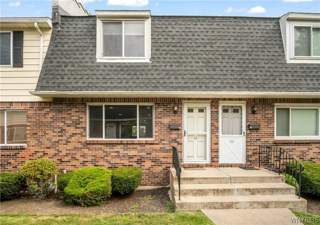 Photo 3 of Condo for sale at 51 Stoneledge Ct, Buffalo, NY 14221 | MLS# B1712806 | Listing updated on 2026-09-08