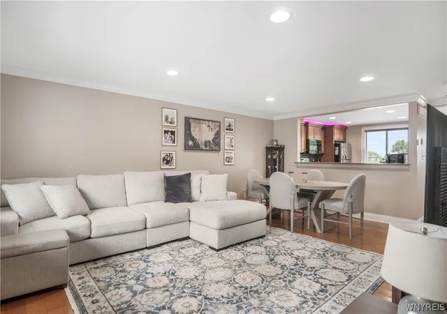 Listing Photo 4 - Condo for sale in building located at 51 Stoneledge Ct, Buffalo, NY 14221