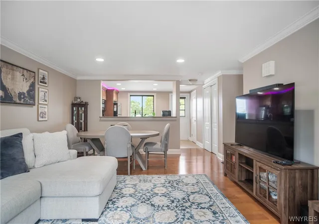 Listing Photo 5 - Condo for sale in building located at 51 Stoneledge Ct, Buffalo, NY 14221