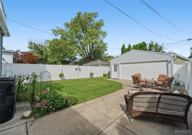 Photo 4 of Single family home for sale at 138 Wardman Rd, Buffalo, NY 14217 | MLS# B1713074 | Listing updated on 2026-09-12