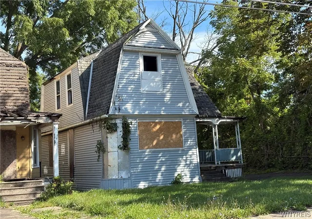Photo 1 of Single family home for sale at 1340 South Ave, Niagara Falls, NY 14305 | MLS# B1712967 | Listing updated on 2026-09-08