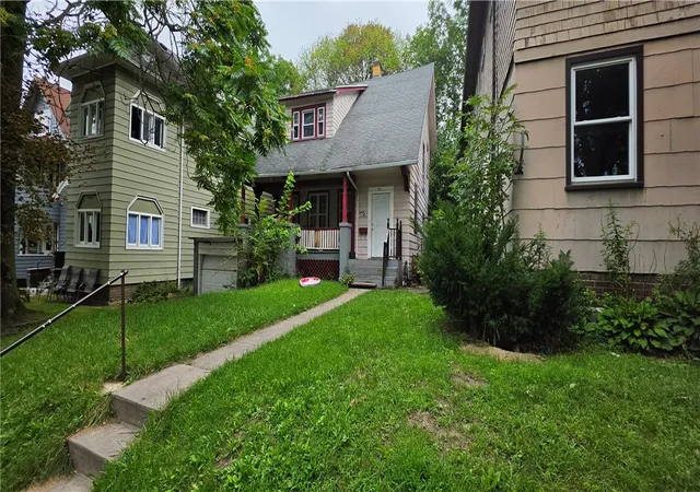 Photo 2 of Single family home for sale at 124 Norton St, Rochester, NY 14621 | MLS# R1706511 | Listing updated on 2026-09-08