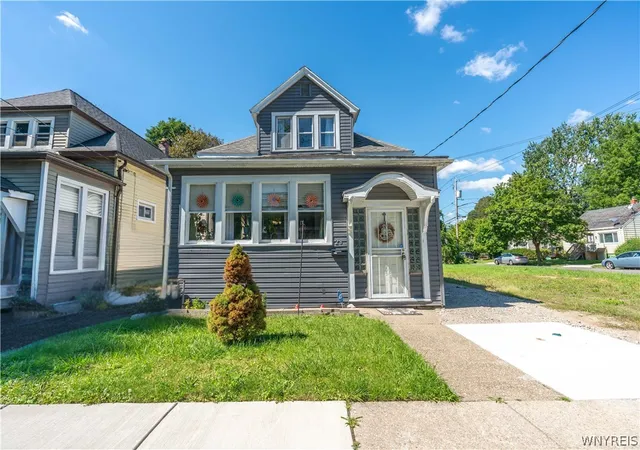 Single family home for sale at 28 Norma Pl, Buffalo, NY 14214 | MLS# B1712979