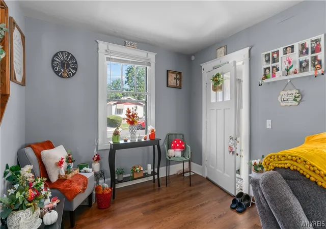 Photo 3 of Single family home for sale at 28 Norma Pl, Buffalo, NY 14214 | MLS# B1712979 | Listing updated on 2026-09-14