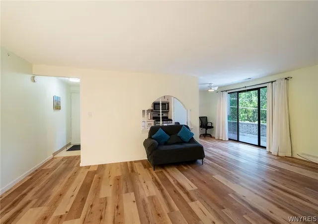 Listing Photo 4 - Condo for sale in building located at 132 Harrogate Sq, Amherst, NY 14221 - Unit #E