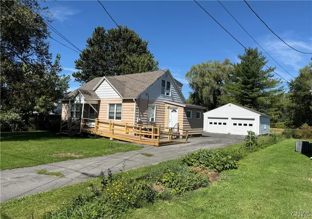 Photo 3 of Single family home for sale at 5617 State Route 31, Cicero, NY 13039 | MLS# S1712892 | Listing updated on 2026-09-10