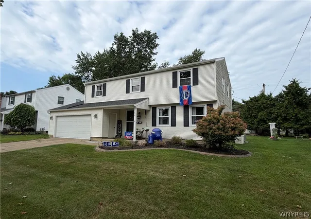 Photo 2 of Single family home for sale at 64 Meadow Run, Hamburg, NY 14075 | MLS# B1712750 | Listing updated on 2026-09-12