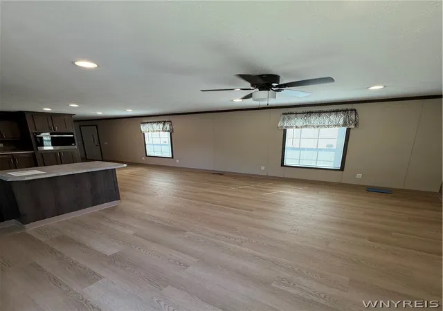 Photo 3 of Manufactured home for sale at 9170 Sheridan Dr #38, Clarence, NY 14031 | MLS# B1711195 | Listing updated on 2026-09-15