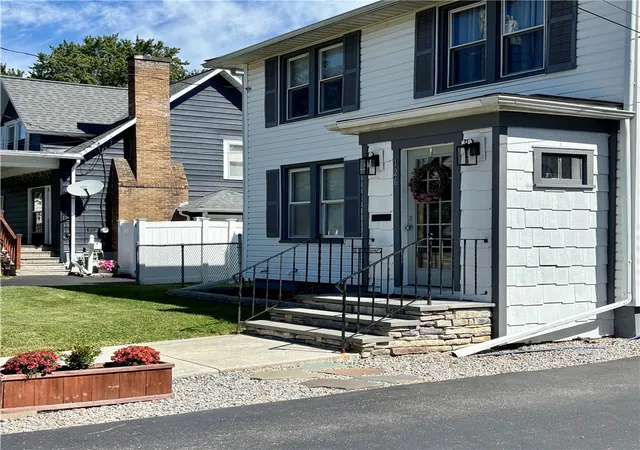 Photo 2 of Single family home for sale at 126 Reynolds Ave, Corning, NY 14830 | MLS# R1712954 | Listing updated on 2026-09-13