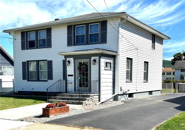 Photo 3 of Single family home for sale at 126 Reynolds Ave, Corning, NY 14830 | MLS# R1712954 | Listing updated on 2026-09-13