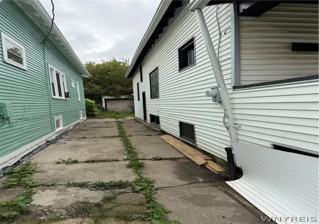 Photo 2 of Single family home for sale at 565 E Amherst St #S, Buffalo, NY 14215 | MLS# B1712485 | Listing updated on 2026-09-09