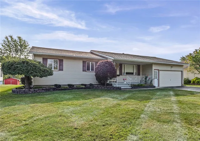 Photo 2 of Single family home for sale at 49 Shadywood Dr, Rochester, NY 14606 | MLS# R1711234 | Listing updated on 2026-09-08