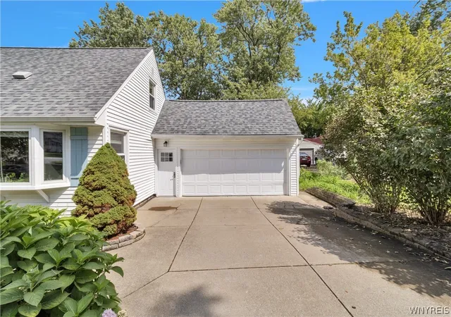 Photo 3 of Sale Pending at 4279 Beach Ave, Hamburg, NY 14075 | MLS# B1712820 | Listing updated on 2026-09-12