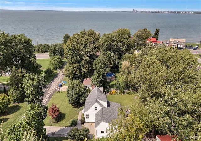 Photo 4 of Sale Pending at 4279 Beach Ave, Hamburg, NY 14075 | MLS# B1712820 | Listing updated on 2026-09-12