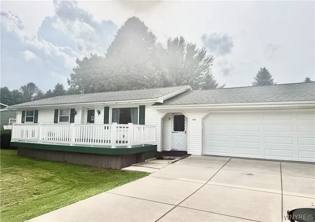Photo 1 of Sale Pending at 4812 Cottage Rd, Lockport, NY 14094 | MLS# B1713101 | Listing updated on 2026-09-15