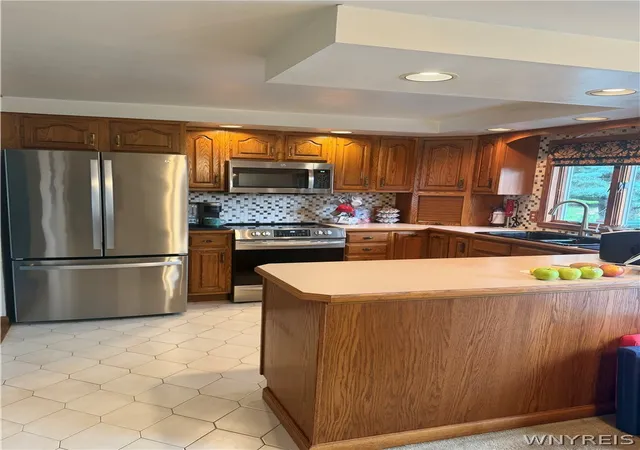 Photo 4 of Sale Pending at 4812 Cottage Rd, Lockport, NY 14094 | MLS# B1713101 | Listing updated on 2026-09-15