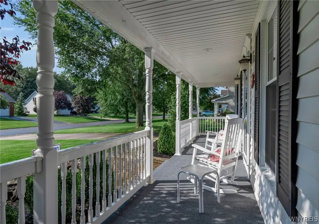 Photo 3 of Single family home for sale at 5503 Hartford Dr, Lockport, NY 14094 | MLS# B1712949 | Listing updated on 2026-09-12