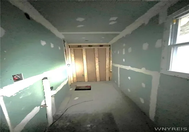 Photo 4 of Single family home for sale at 17 California St, Buffalo, NY 14213 | MLS# B1713195 | Listing updated on 2026-09-09