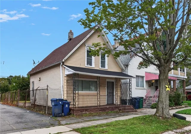 Photo 3 of Single family home for sale at 157 15th Street, Buffalo, NY 14213 | MLS# B1712952 | Listing updated on 2026-09-08