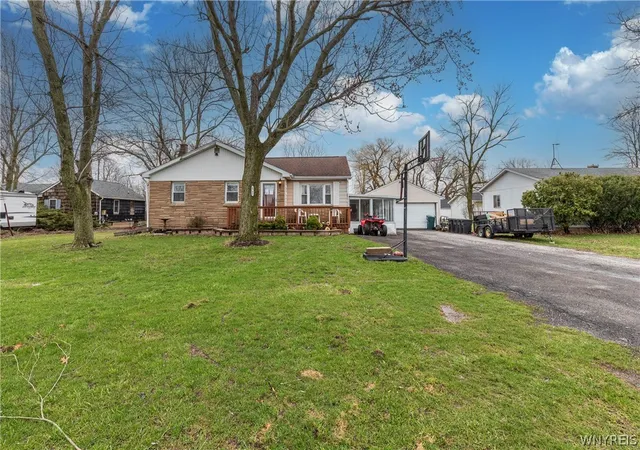 Photo 2 of Single family home for sale at 6795 Nash Rd, North Tonawanda, NY 14120 | MLS# B1711286 | Listing updated on 2026-09-09