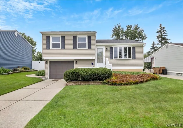 Single family home for sale at 35 Autumnwood Dr, Buffalo, NY 14227 | MLS# B1713149