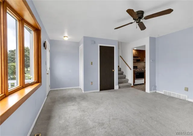 Photo 4 of Single family home for sale at 35 Autumnwood Dr, Buffalo, NY 14227 | MLS# B1713149 | Listing updated on 2026-09-14