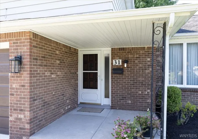 Photo 2 of Sale Pending at 31 Lorna Ln, Tonawanda, NY 14150 | MLS# B1704834 | Listing updated on 2026-09-24