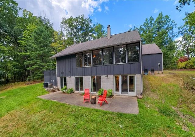 Photo 3 of Single family home for sale at 10792 Skyline Dr, Corning, NY 14830 | MLS# R1709640 | Listing updated on 2026-09-14
