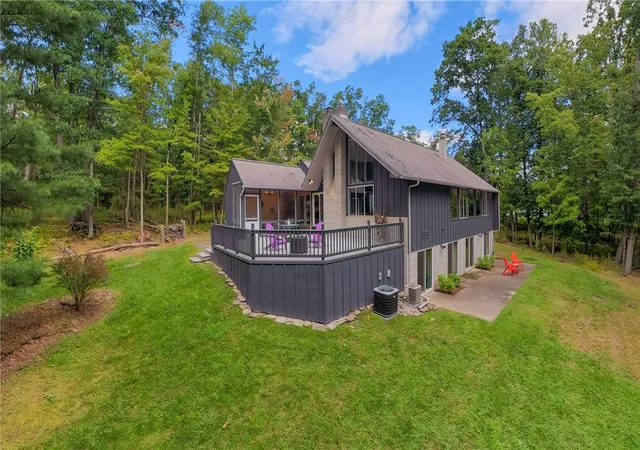 Photo 3 of Single family home for sale at 10792 Skyline Dr, Corning, NY 14830 | MLS# R1709640 | Listing updated on 2026-09-14