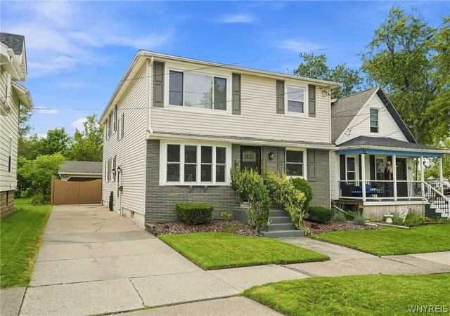 Photo 1 of Sale Pending at 90 Dexter St, Tonawanda, NY 14150 | MLS# B1712181 | Listing updated on 2026-09-18