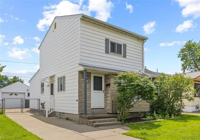 Photo 2 of Sale Pending at 194 Hoover Ave, Buffalo, NY 14217 | MLS# B1713306 | Listing updated on 2026-09-14