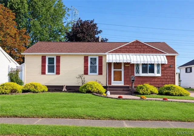 Single family home for sale at 4270 Salem Dr, Buffalo, NY 14219 | MLS# B1713042