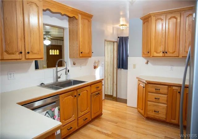 Photo 3 of Single family home for sale at 4270 Salem Dr, Buffalo, NY 14219 | MLS# B1713042 | Listing updated on 2026-09-13