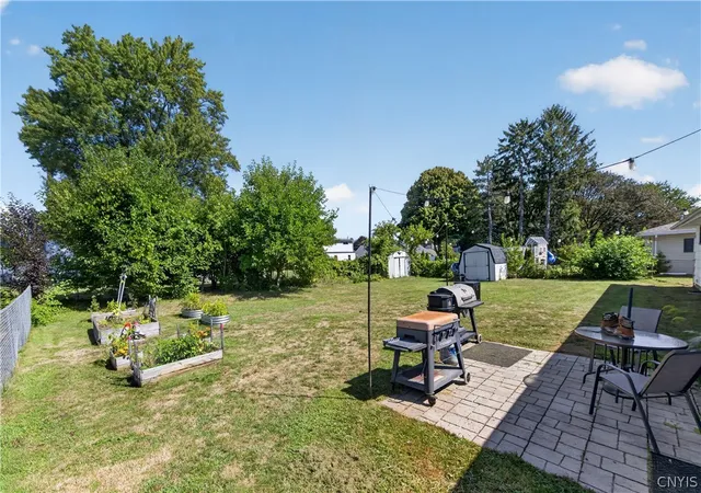 Photo 4 of Sale Pending at 203 Hibiscus Dr, Syracuse, NY 13212 | MLS# S1712802 | Listing updated on 2026-09-14