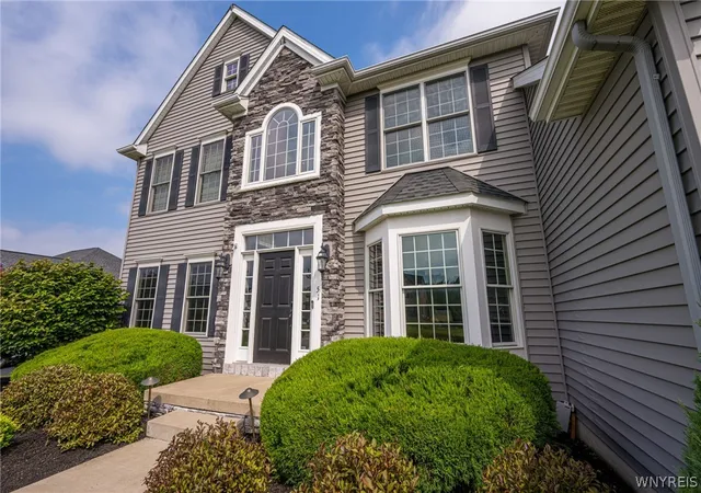 Photo 3 of Sale Pending at 51 Golden Crescent Way, Orchard Park, NY 14127 | MLS# B1711816 | Listing updated on 2026-09-14