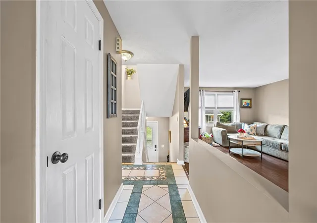 Photo 3 of Sale Pending at 1149 Hampton Dr, Victor, NY 14564 | MLS# R1713302 | Listing updated on 2026-09-16