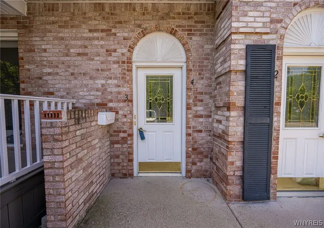 Listing Photo 4 - Condo for sale in building located at 4593 Chestnut Ridge Rd, Amherst, NY 14228 - Unit #3