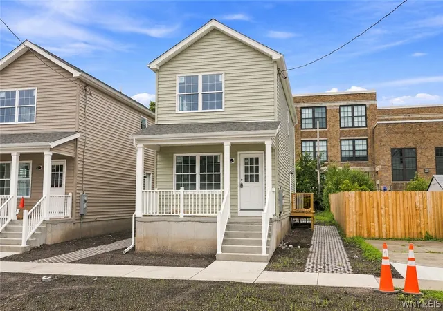 Photo 2 of Single family home for sale at 240 Rhode Is St, Buffalo, NY 14213 | MLS# B1711893 | Listing updated on 2026-09-09