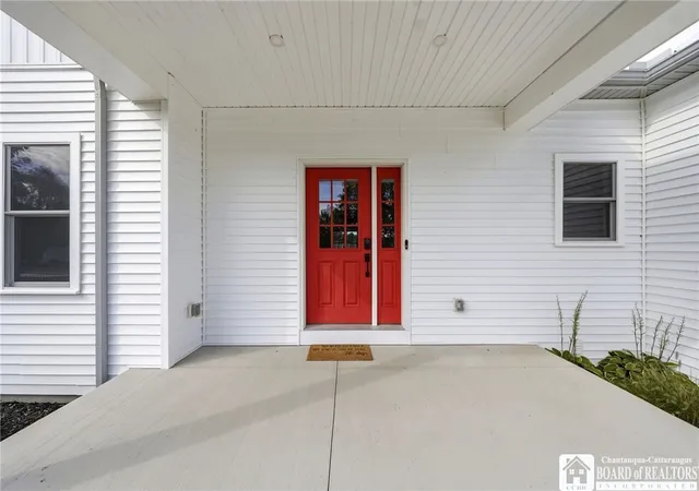 Photo 2 of Single family home for sale at 209 Dockside Dr, Youngstown, NY 14174 | MLS# R1713279 | Listing updated on 2026-09-12