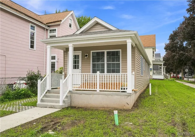 Photo 2 of Single family home for sale at 226 Maryland St, Buffalo, NY 14201 | MLS# B1711839 | Listing updated on 2026-09-09